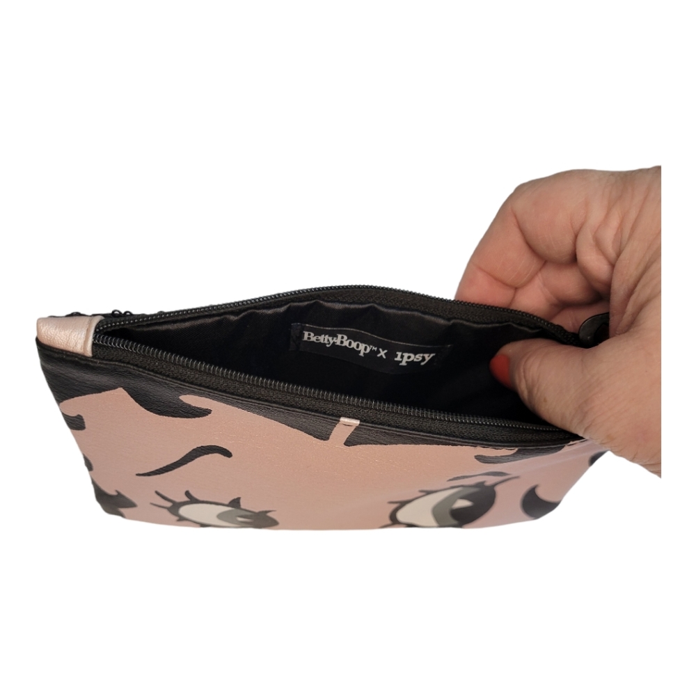 Ipsy Betty Boop Graphic & Black Sequin Cosmetic Bag / Clutch NWOT - Picture 3 of 3